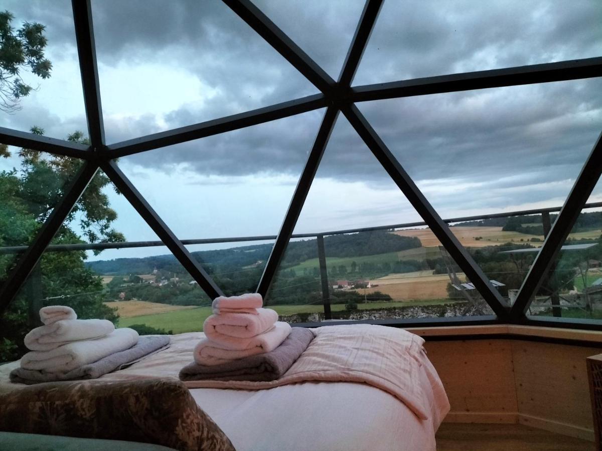 Demeure De La Garenne Bed & Breakfast Montmirail  ภายนอก รูปภาพ