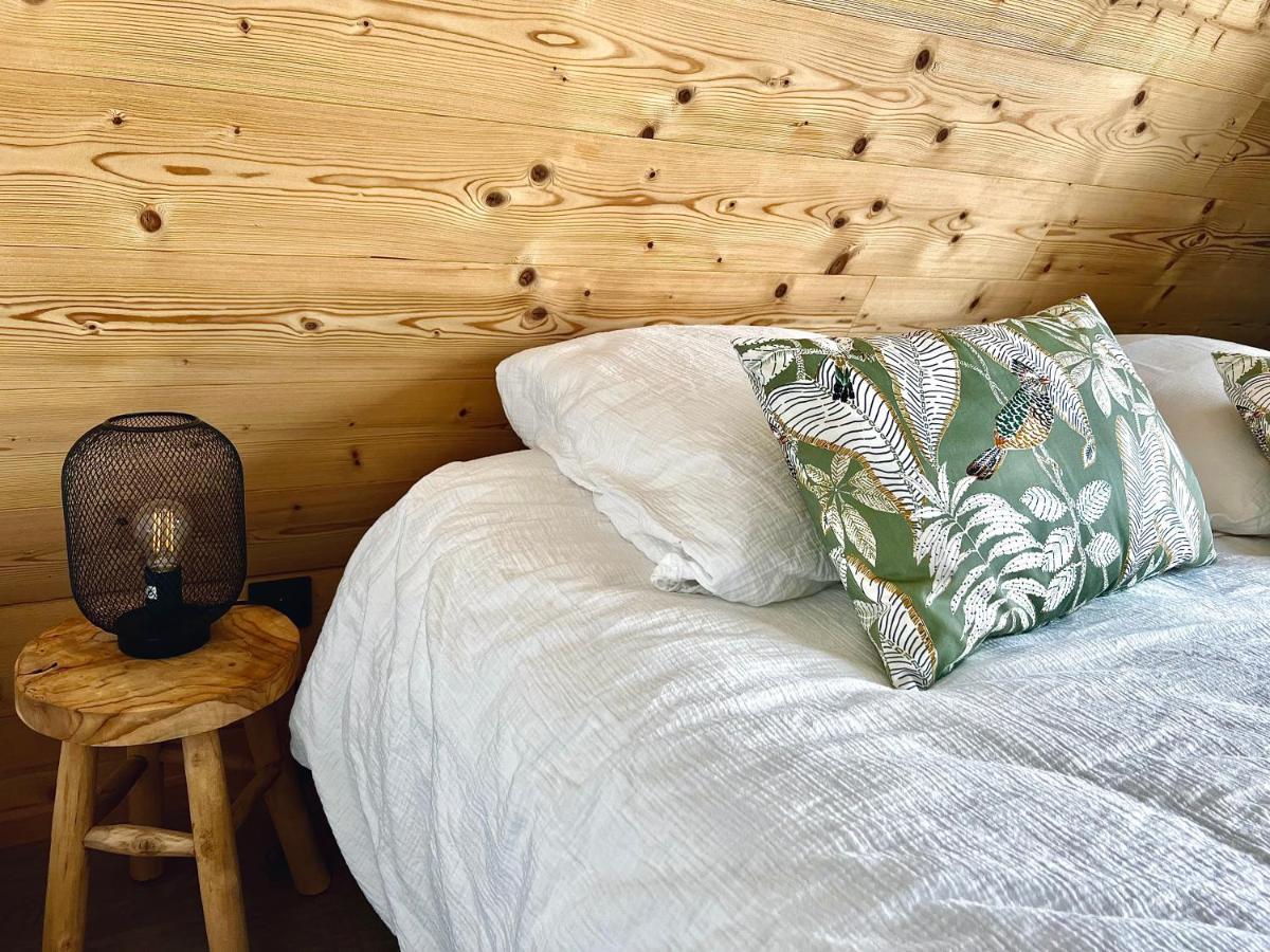 Demeure De La Garenne Bed & Breakfast Montmirail  ภายนอก รูปภาพ
