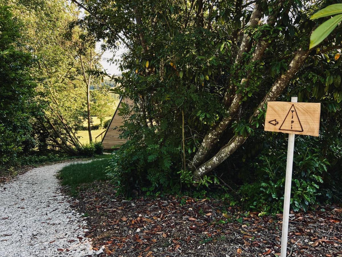 Demeure De La Garenne Bed & Breakfast Montmirail  ภายนอก รูปภาพ