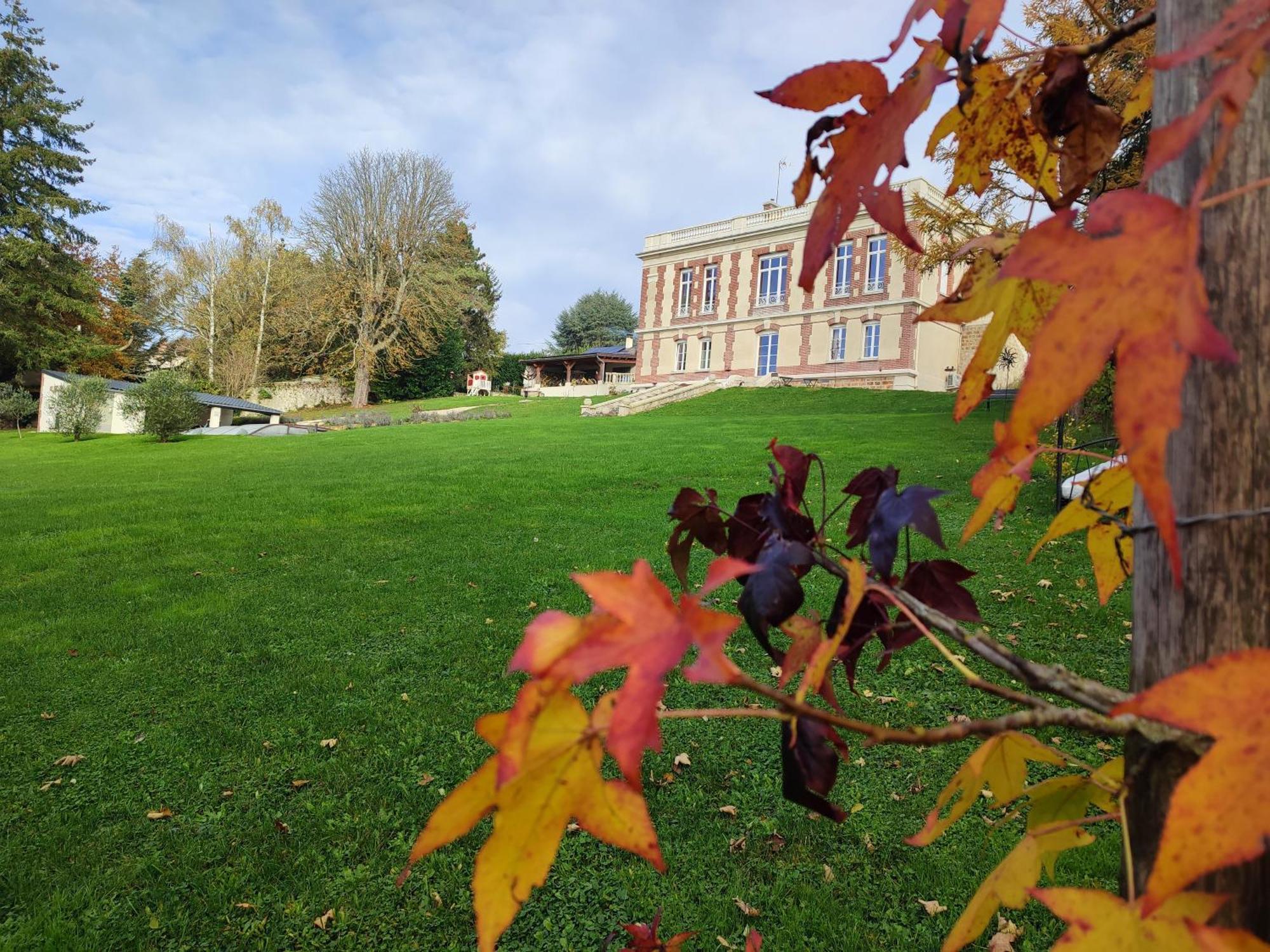 Demeure De La Garenne Bed & Breakfast Montmirail  ภายนอก รูปภาพ