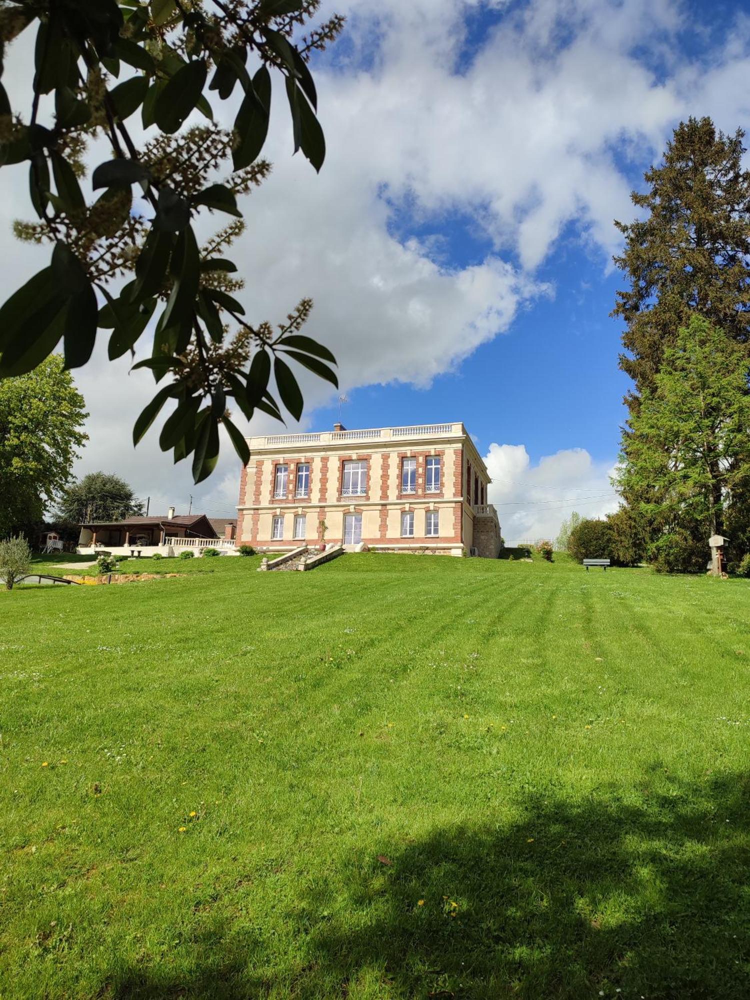 Demeure De La Garenne Bed & Breakfast Montmirail  ภายนอก รูปภาพ
