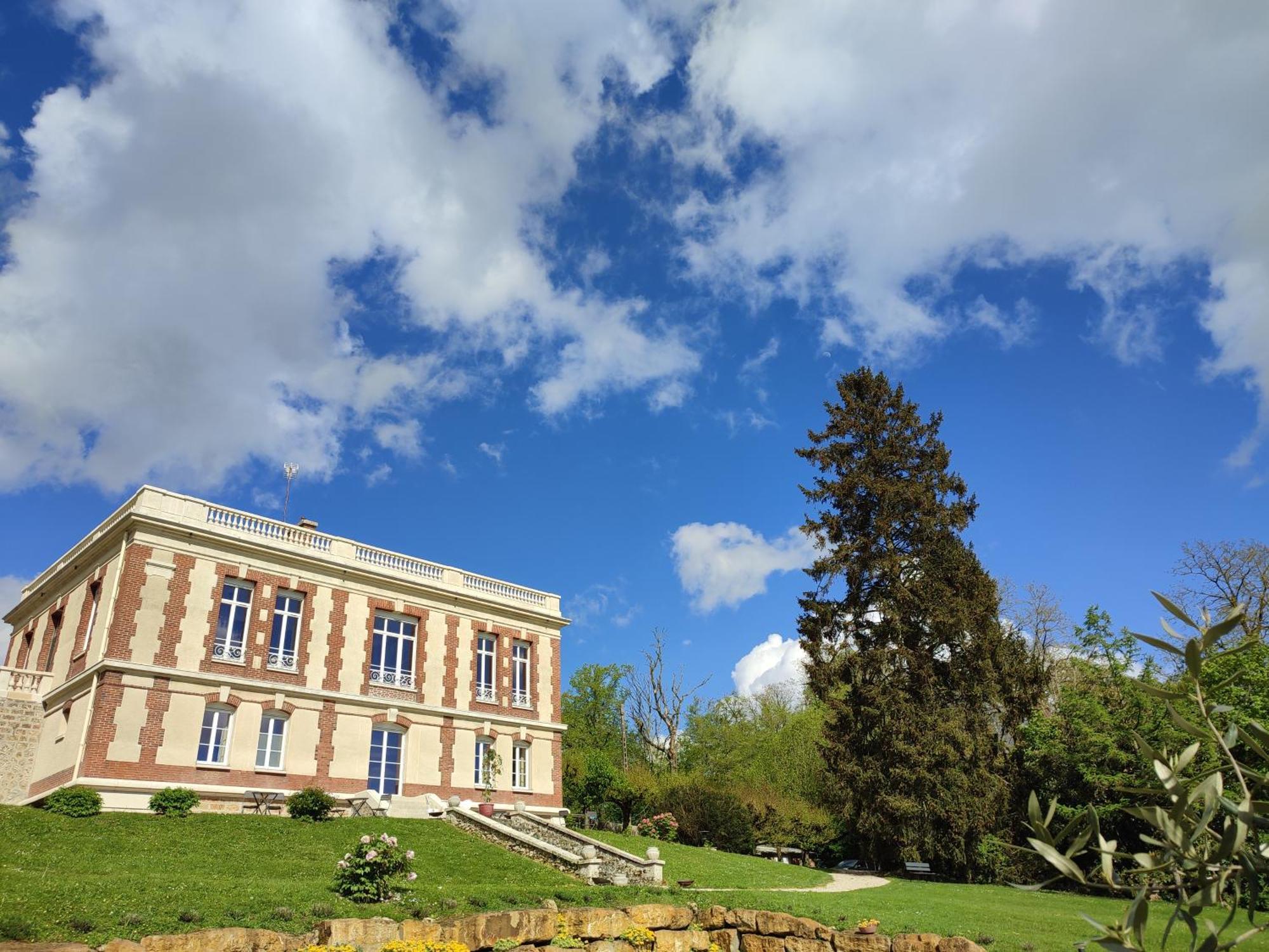 Demeure De La Garenne Bed & Breakfast Montmirail  ภายนอก รูปภาพ